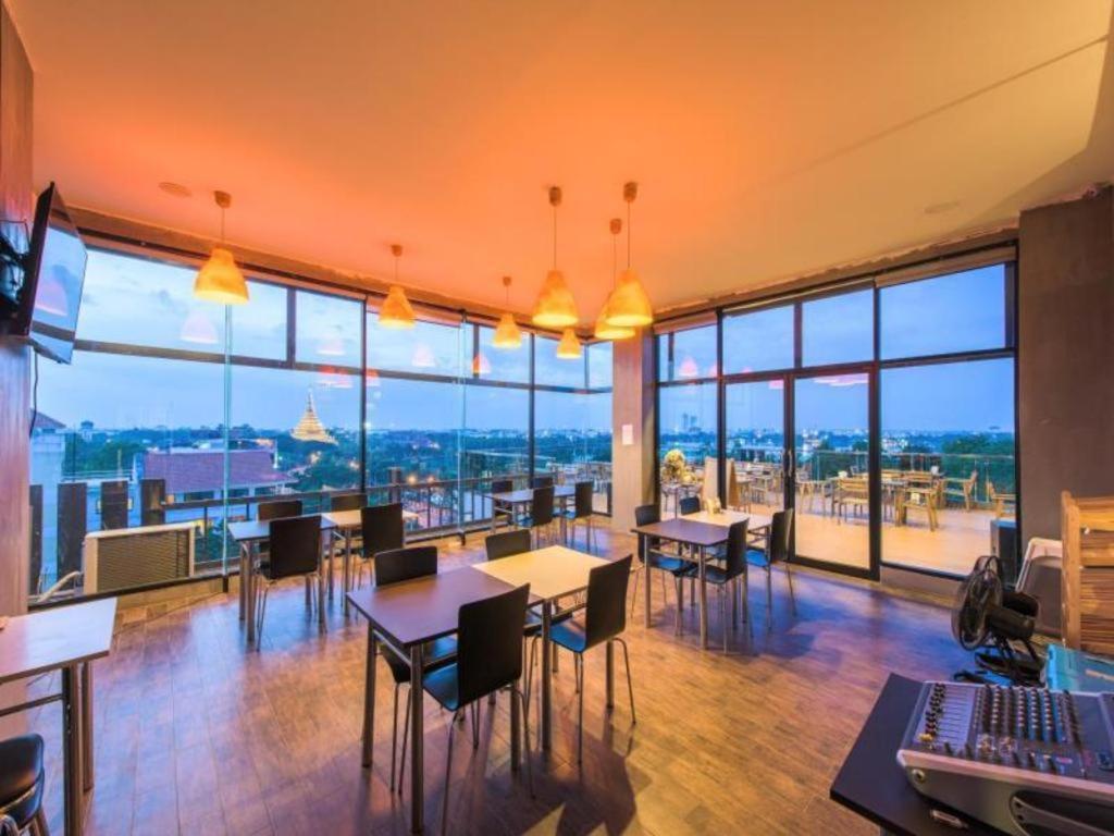 Ingtara Hotel Кхон Каен Екстериор снимка