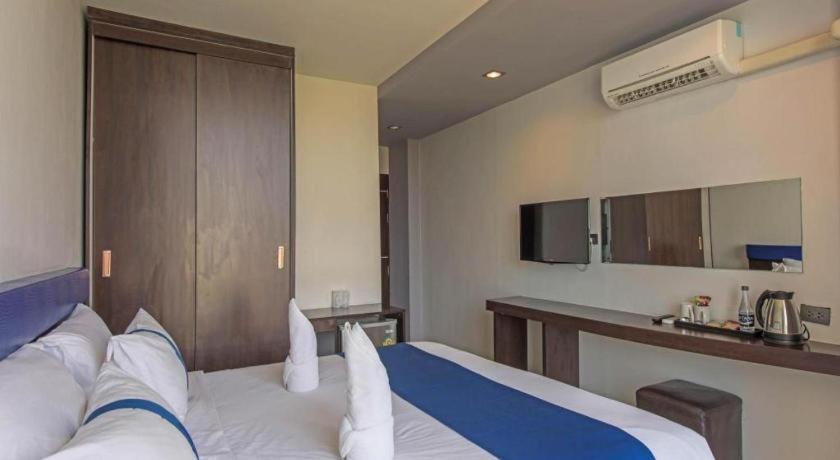 Ingtara Hotel Кхон Каен Екстериор снимка